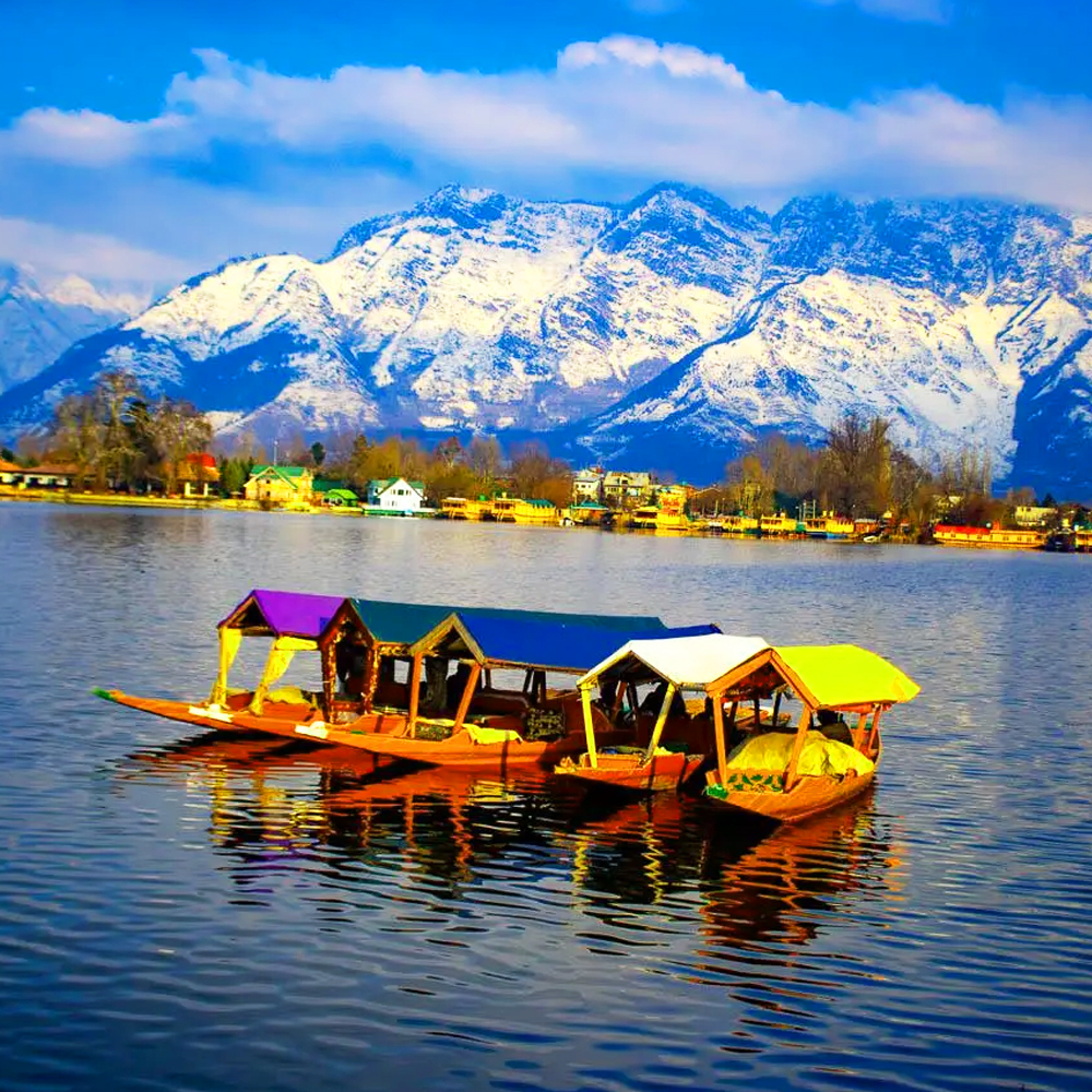 Kashmir Houseboat Experience