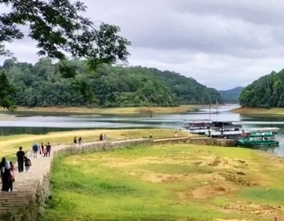 Thekkady Wildlife Sanctuary and Periyar Lake